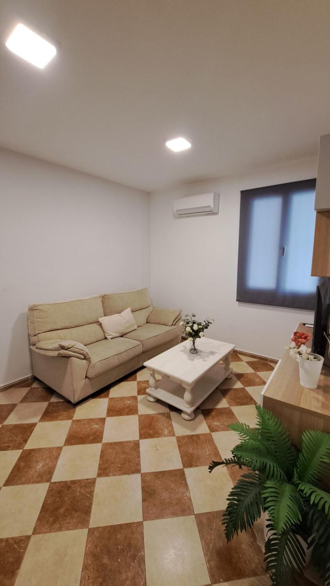Ms4 Apartamentos Nervion Siviglia Esterno foto