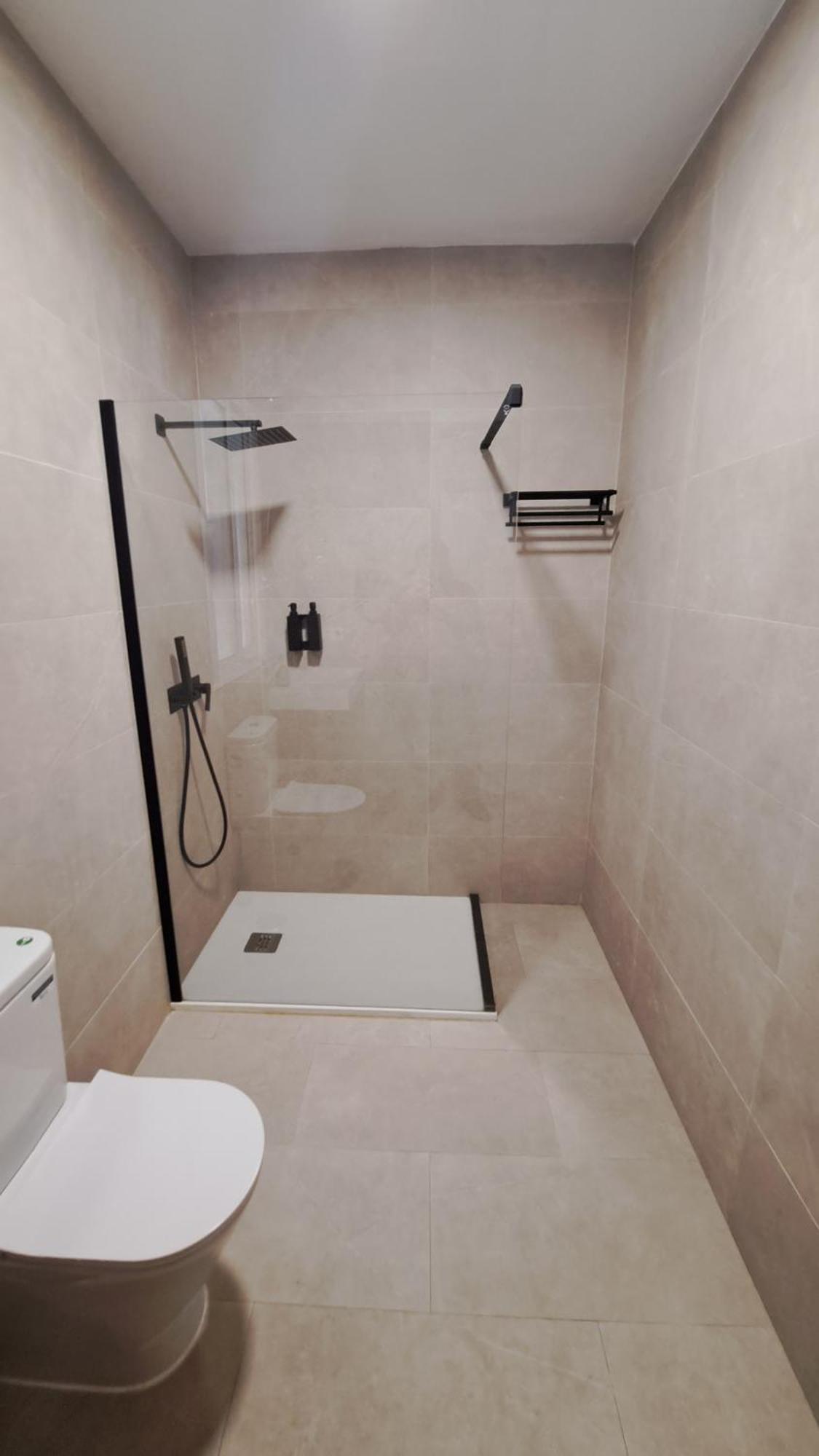 Ms4 Apartamentos Nervion Siviglia Esterno foto