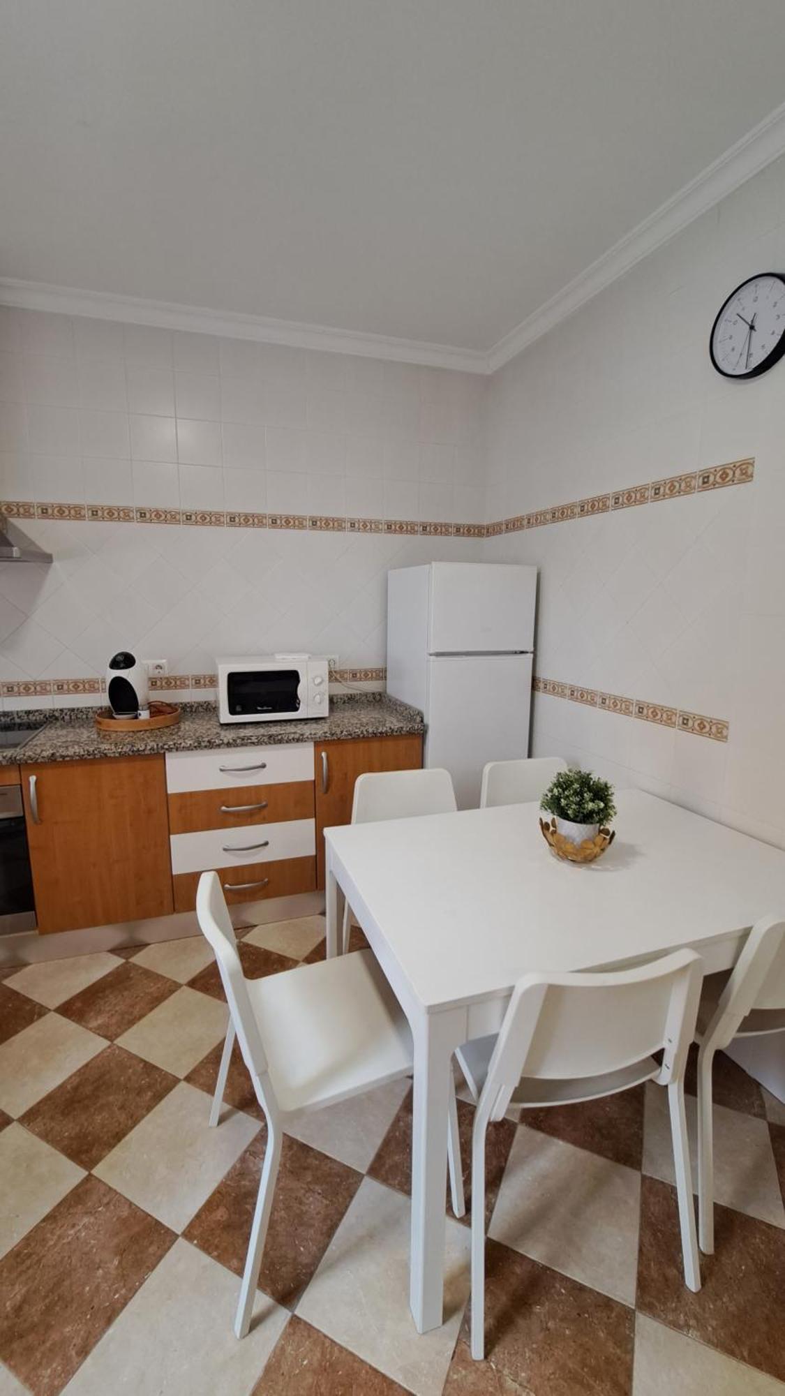 Ms4 Apartamentos Nervion Siviglia Esterno foto