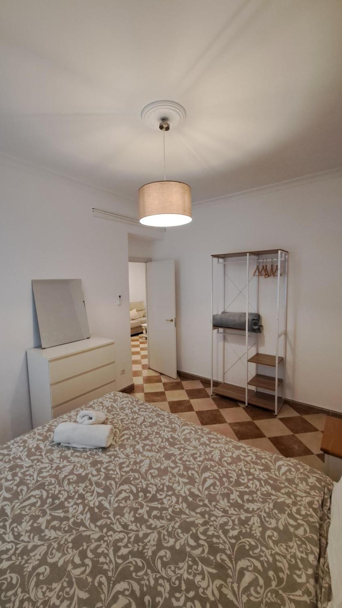 Ms4 Apartamentos Nervion Siviglia Esterno foto